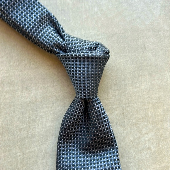 Hugo Boss Slim Silk Tie - Picture 1 of 5